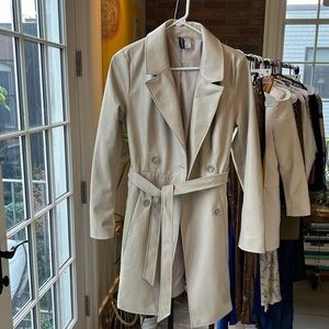 EGGSHELL COLORED FAUX LEATHER JACKET-size small